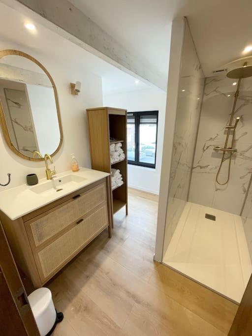 Ferienhaus Maison A Petit Philippe .1mn De La *